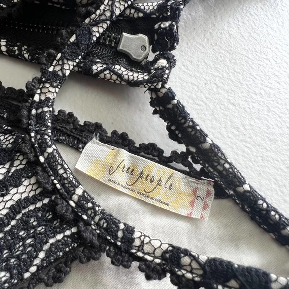 Free People Womens Miss Connections Lace Dress size 2 Black Nude Crochet NWOT - Picture 7 of 9